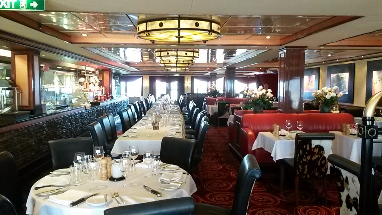 Norwegian Jewel suite perks lunch