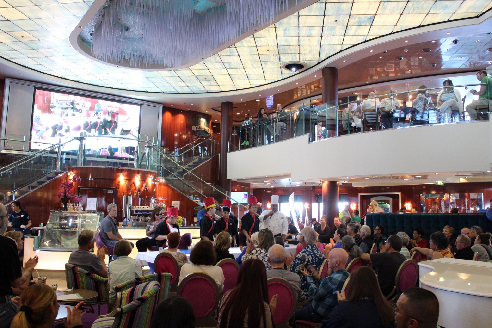 Norwegian Jewel Entertainment