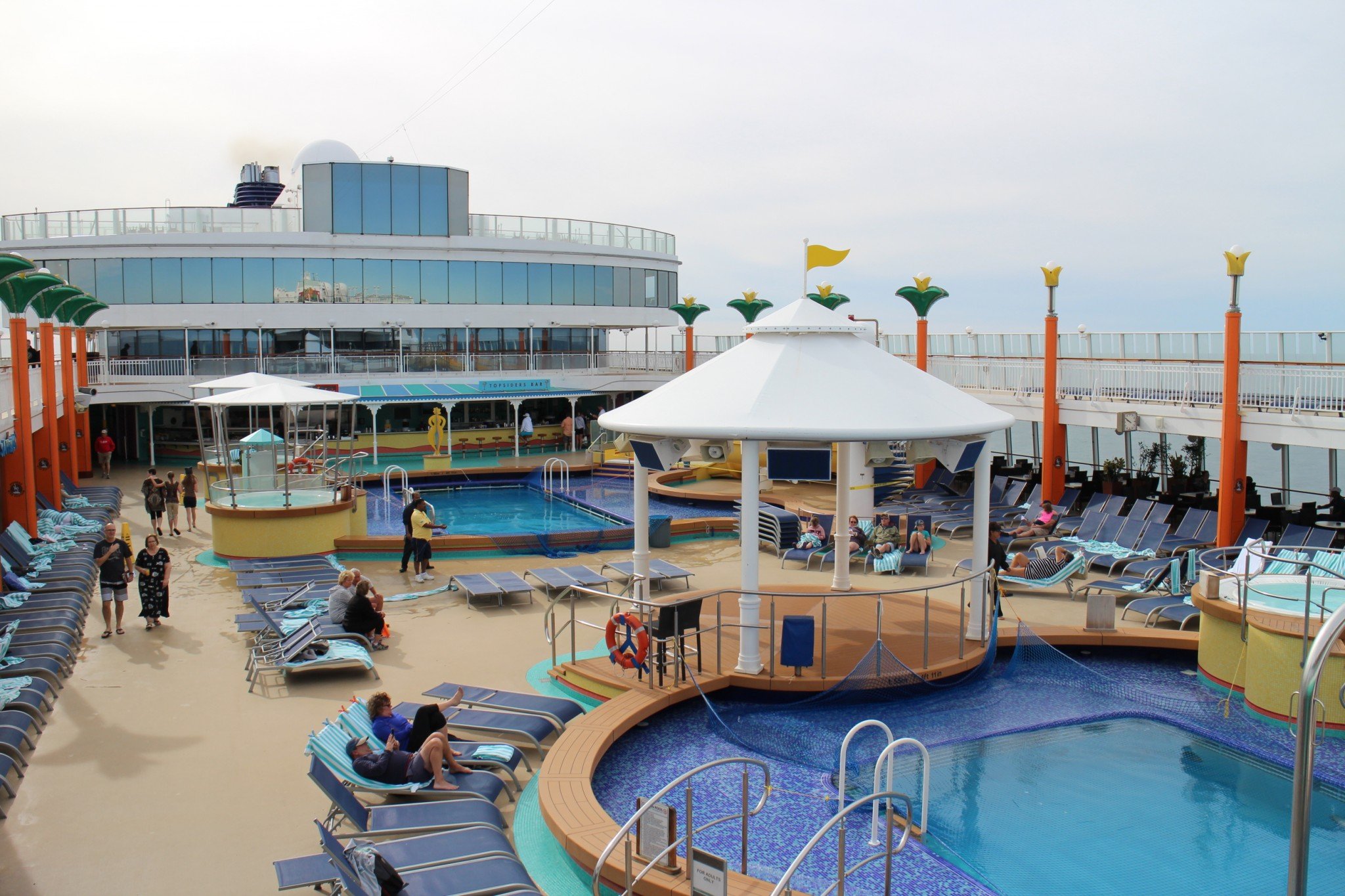 Norwegian Jewel Pool Deck 3