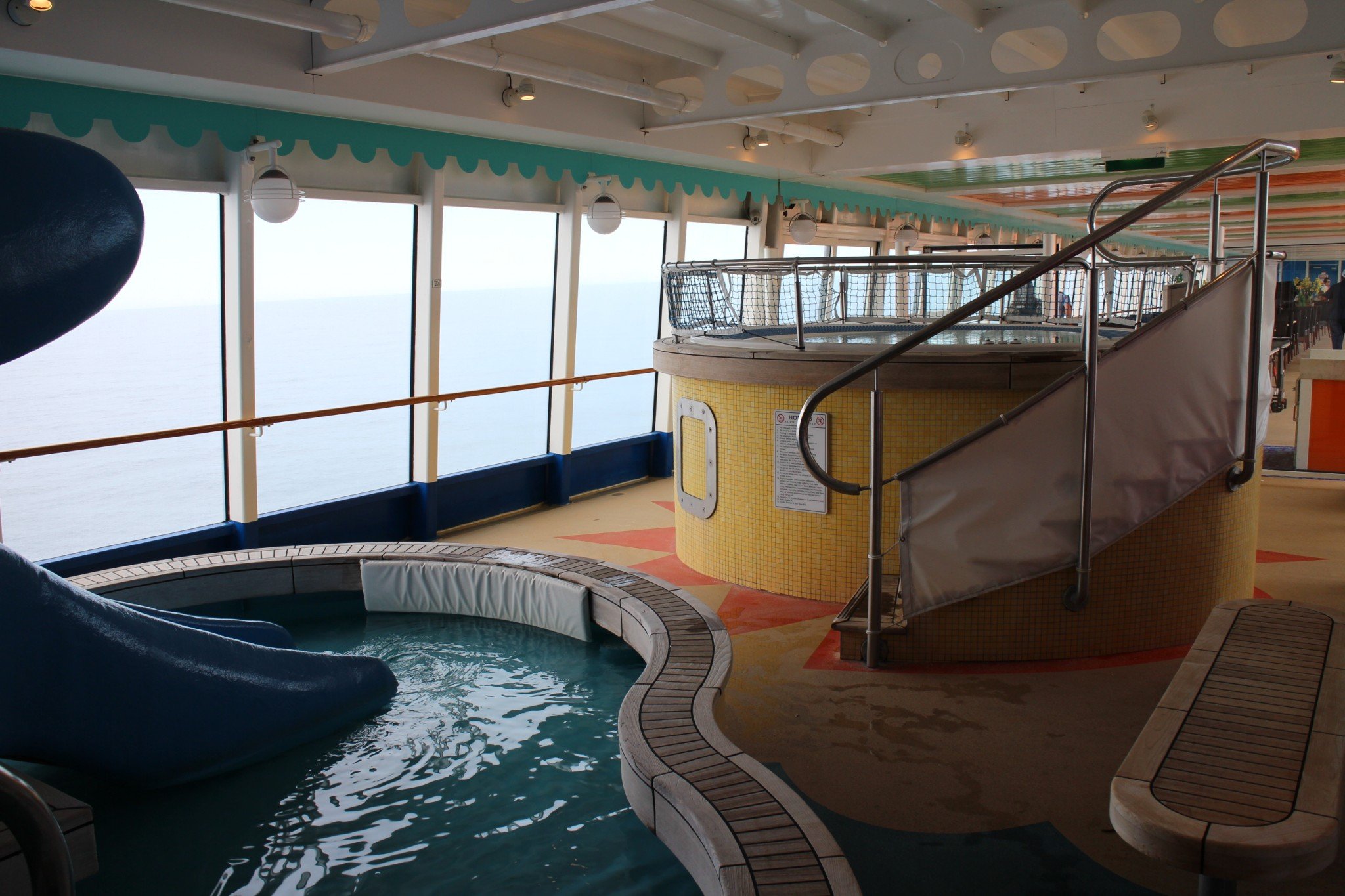Norwegian Jewel kid's hot tub