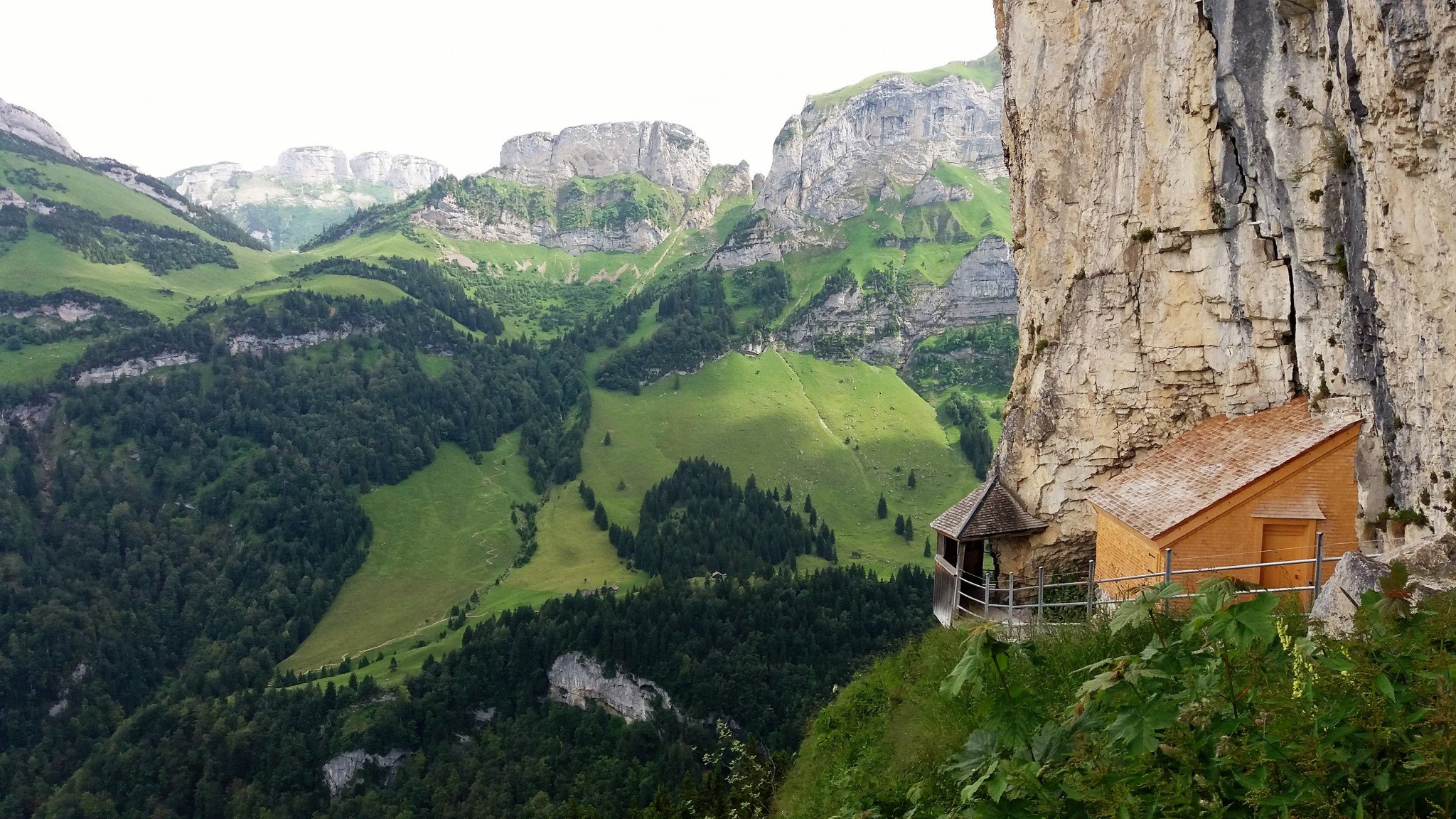 Berggasthaus Aescher-Wildkirchli 1