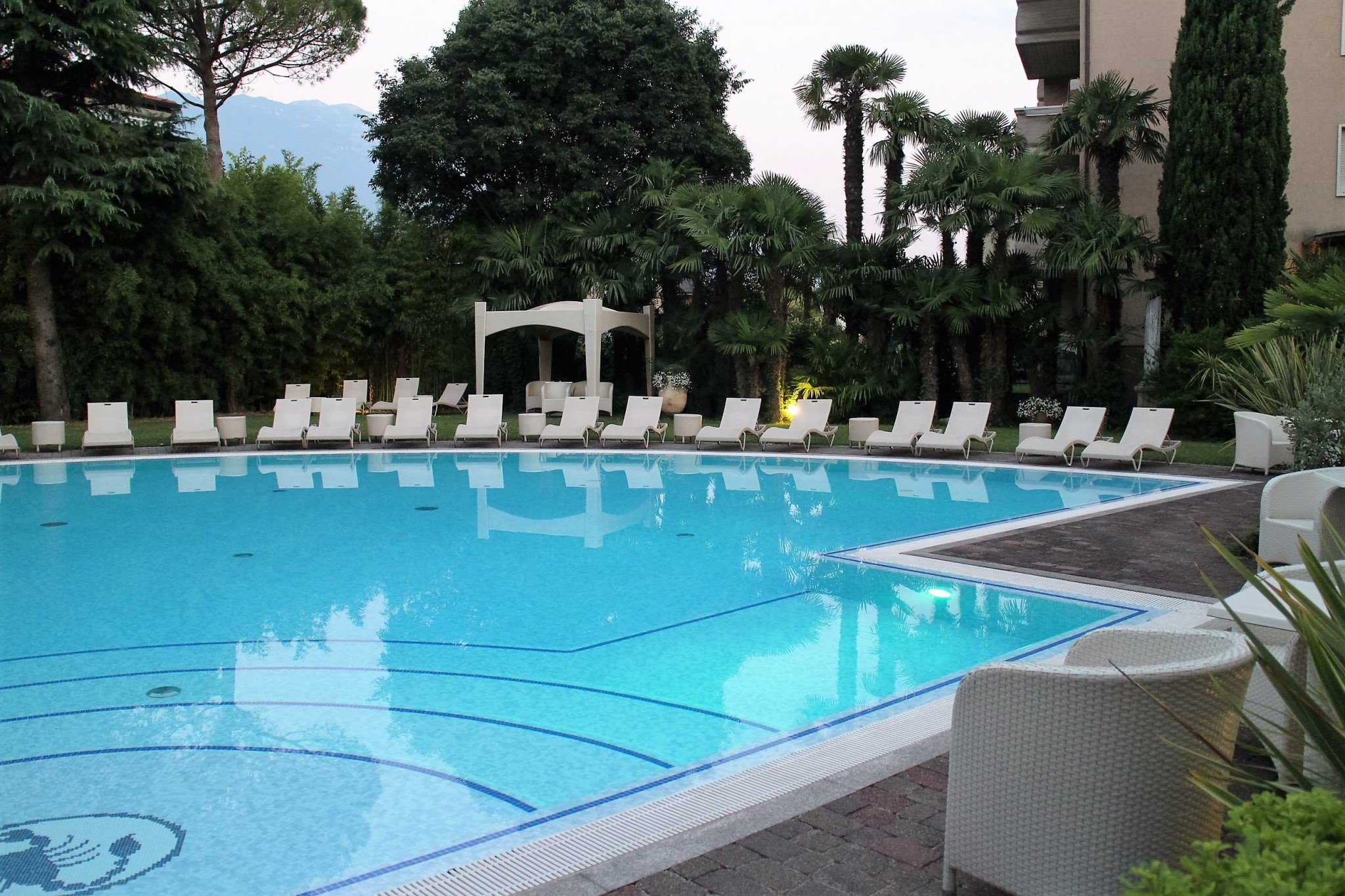 Villa Nisolli Romantic Resort Pool 2
