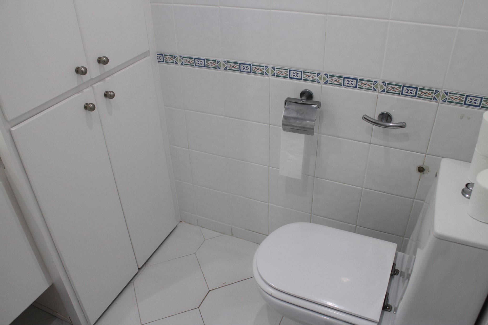 Miraflores Beach & Country Club Bathroom