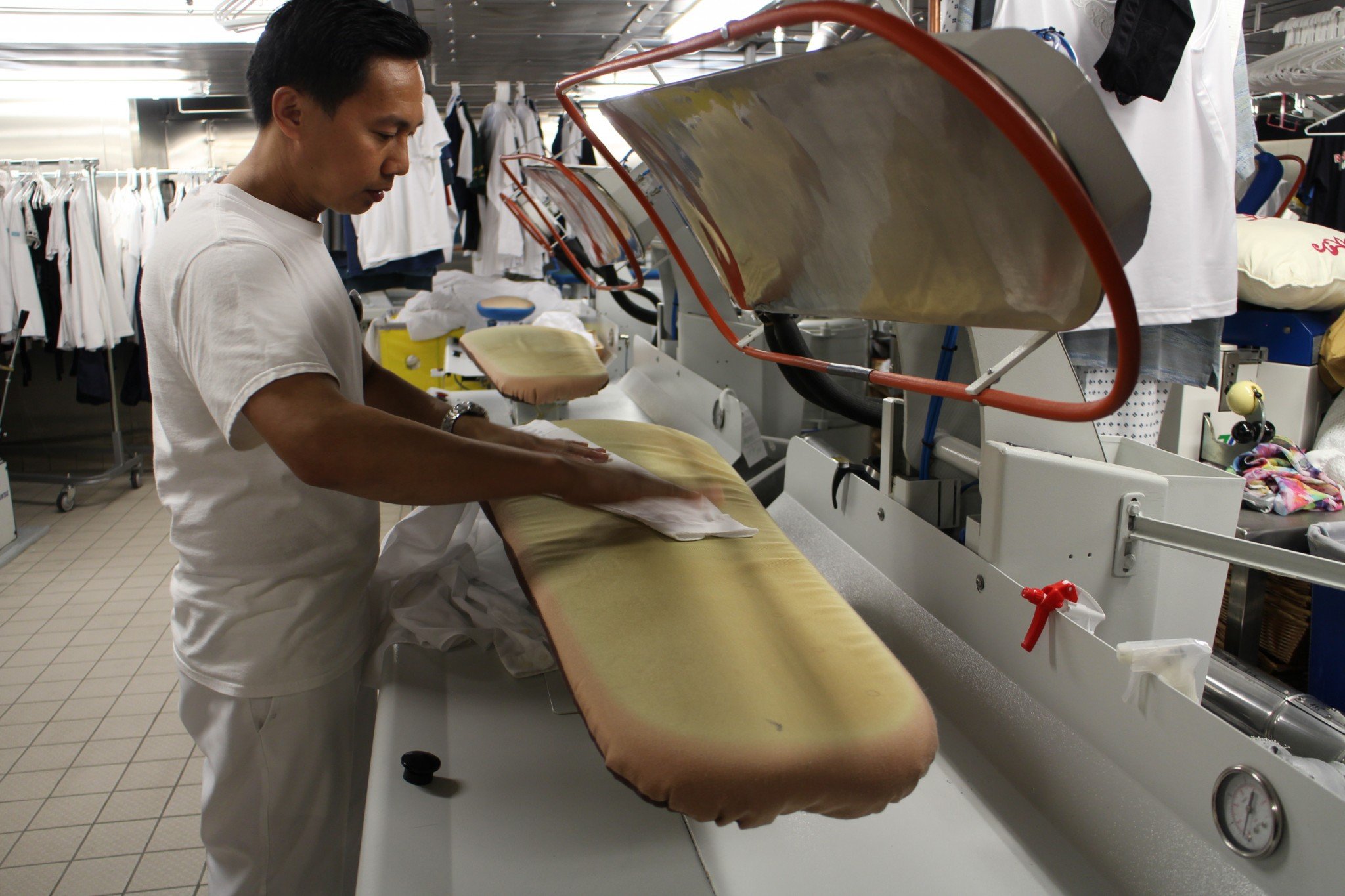 Norwegian Escape Laundry 1