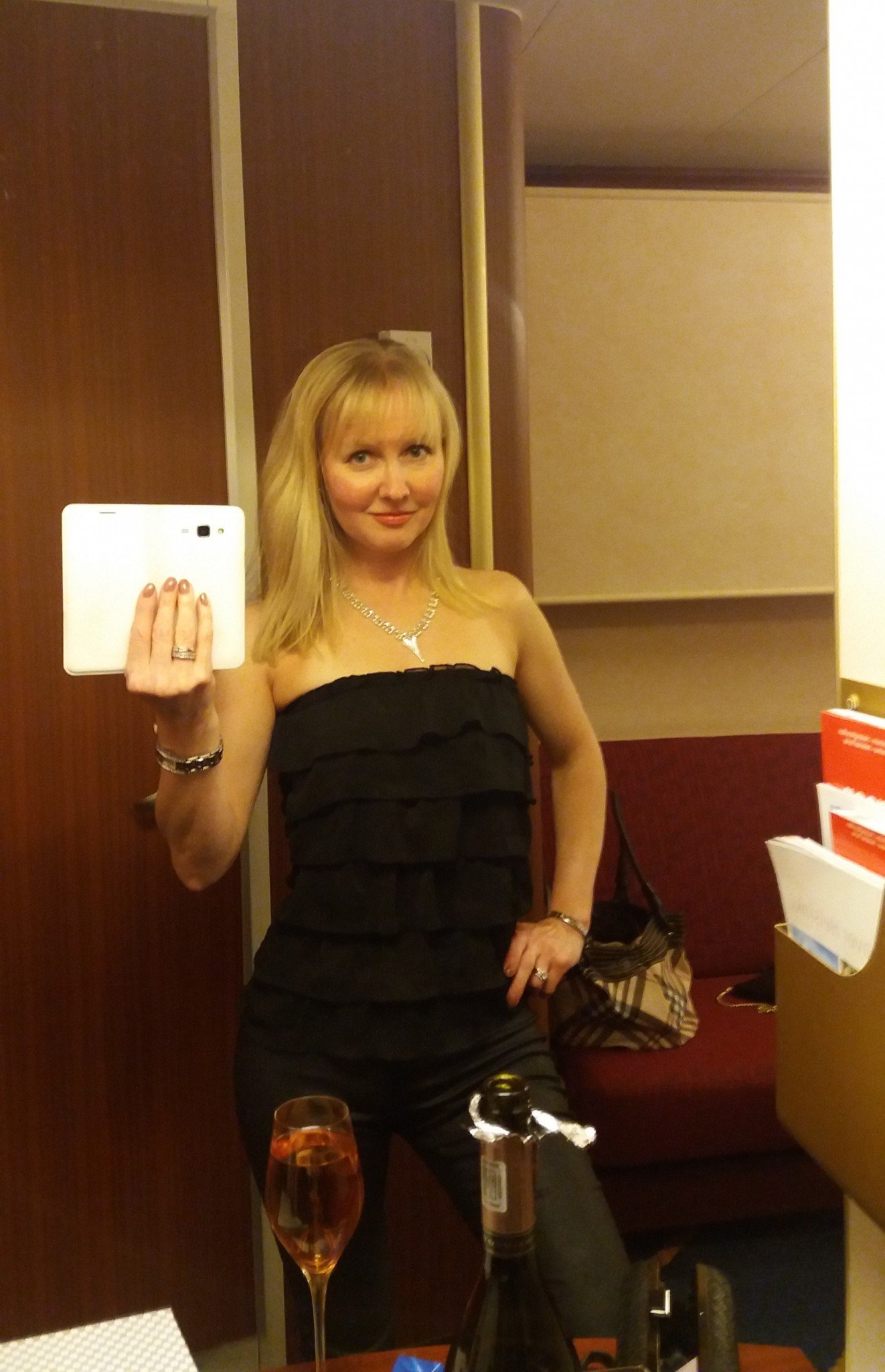 Mariella Retroristeily Kthetraveller selfie