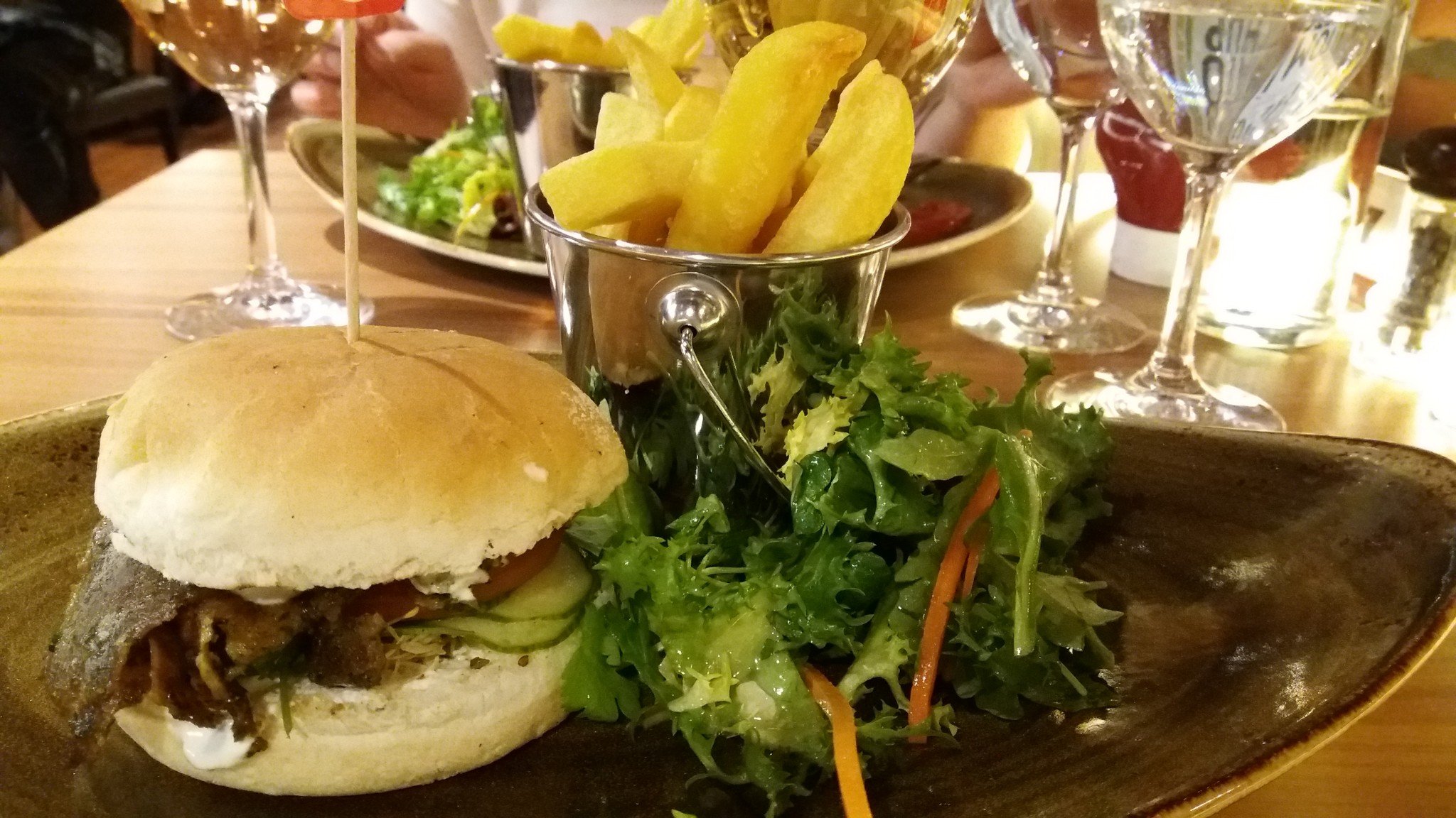 Mariella Retroristeily Ocean Grill kasvishampurilainen