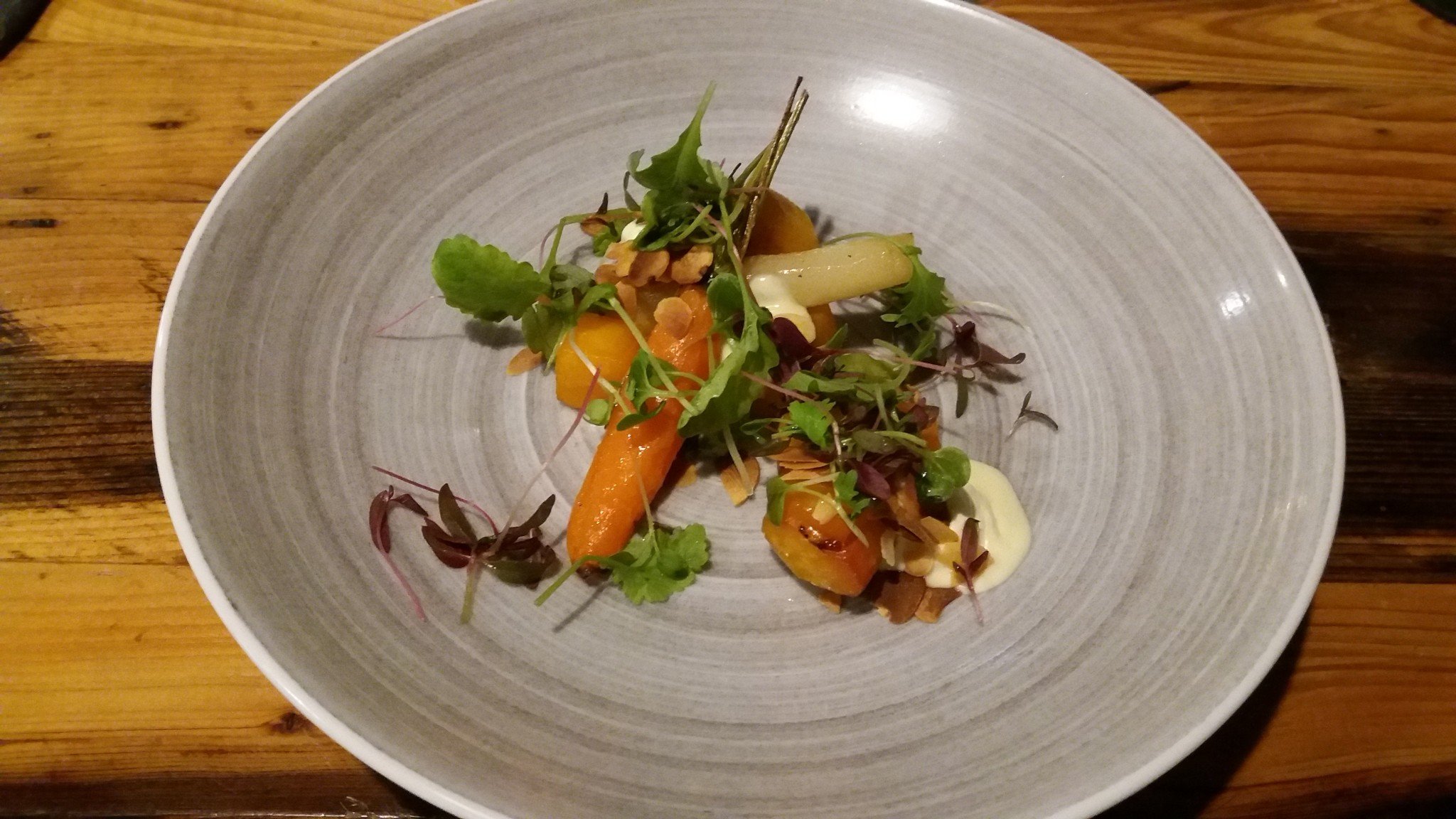 Mariella Retroristeily Plate pääruoka