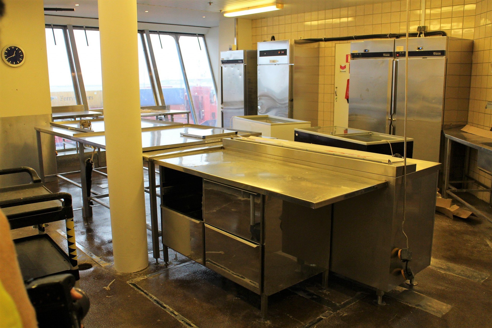 Silja Europa uudistus Mc Donalds keittiö