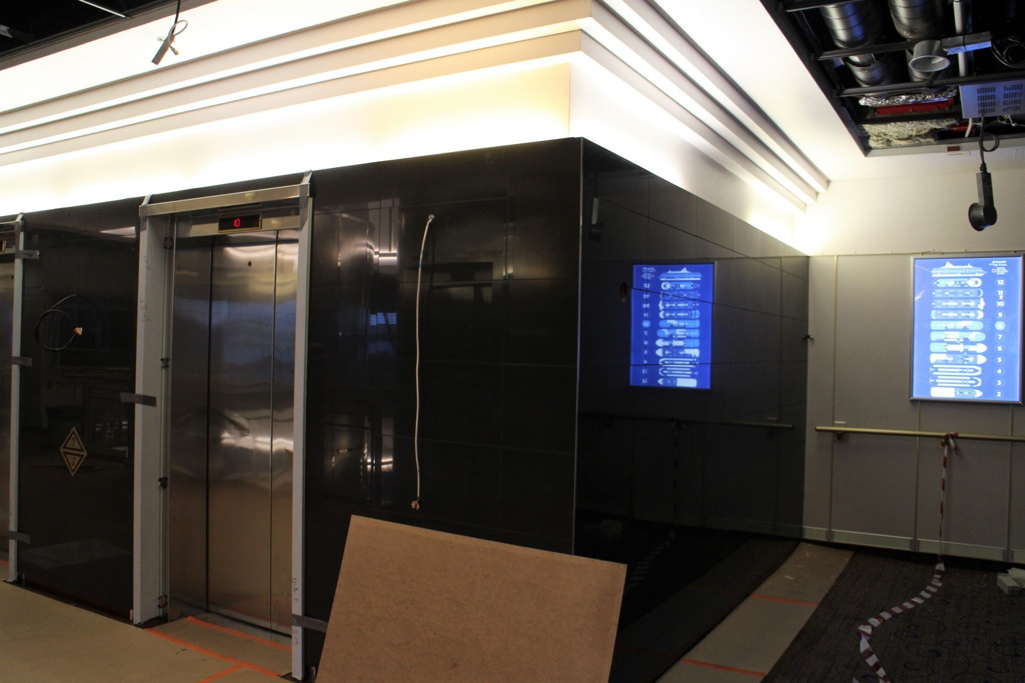 Silja Europa uudistus hissiaula 2