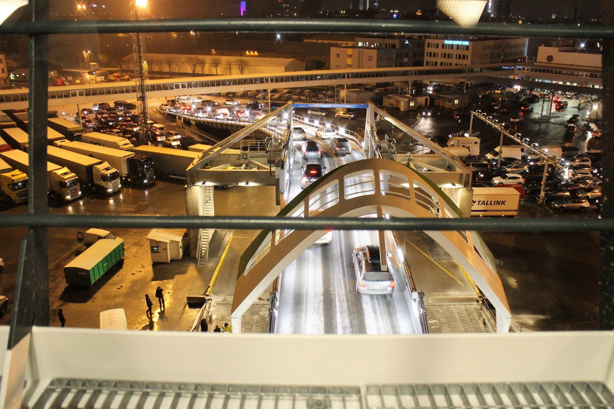 Megastar komentosilta Tallinnan satama