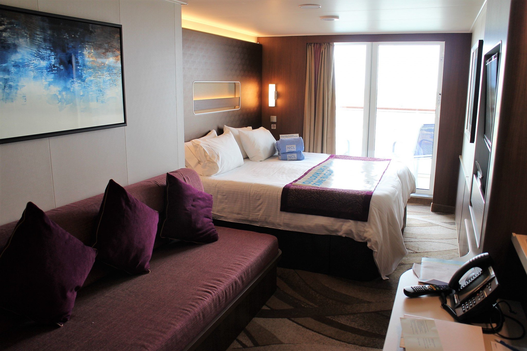 Norwegian Escape Mid-Ship Mini-Suite