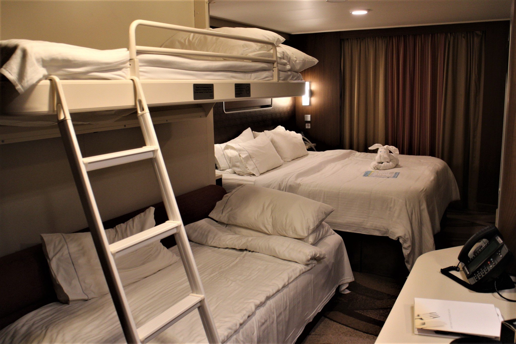Norwegian Escape Mini-Suite Bunk bed (2)