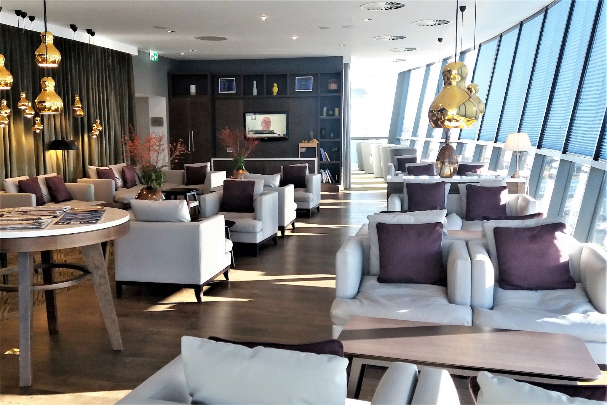 Radisson Blu Manchester Airport Business Lounge 4