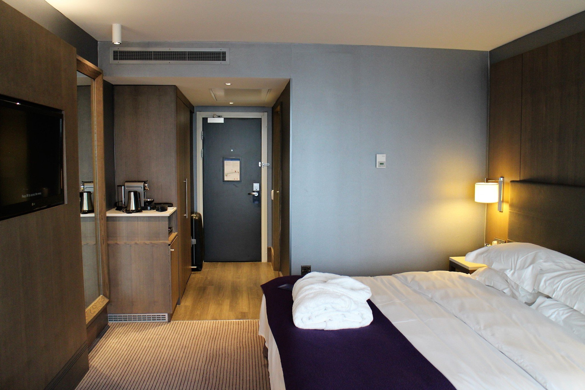 Radisson Blu Manchester Airport Business Room 2