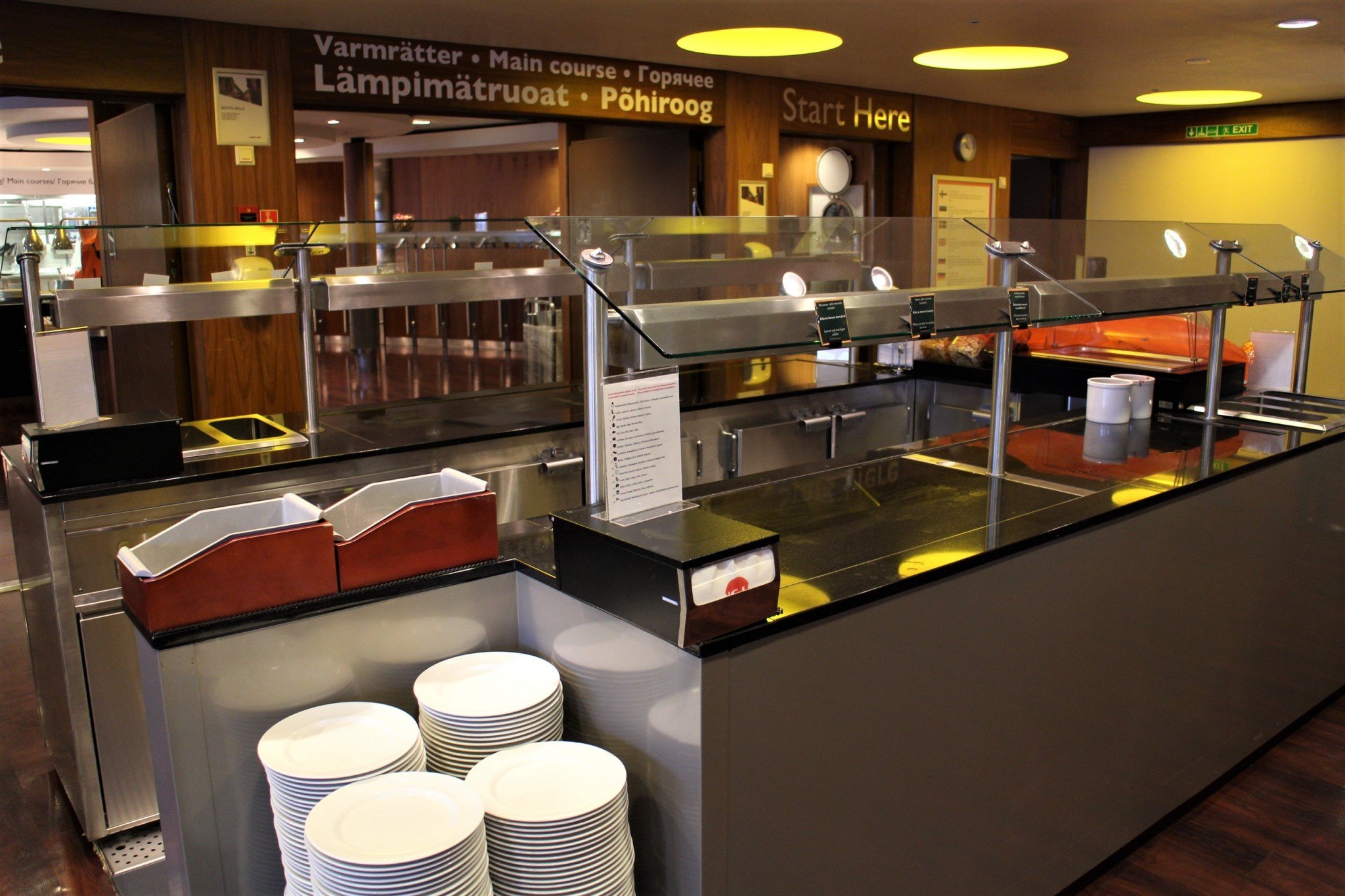 Viking XPRS Bistro Bella jalkiruokapoyta