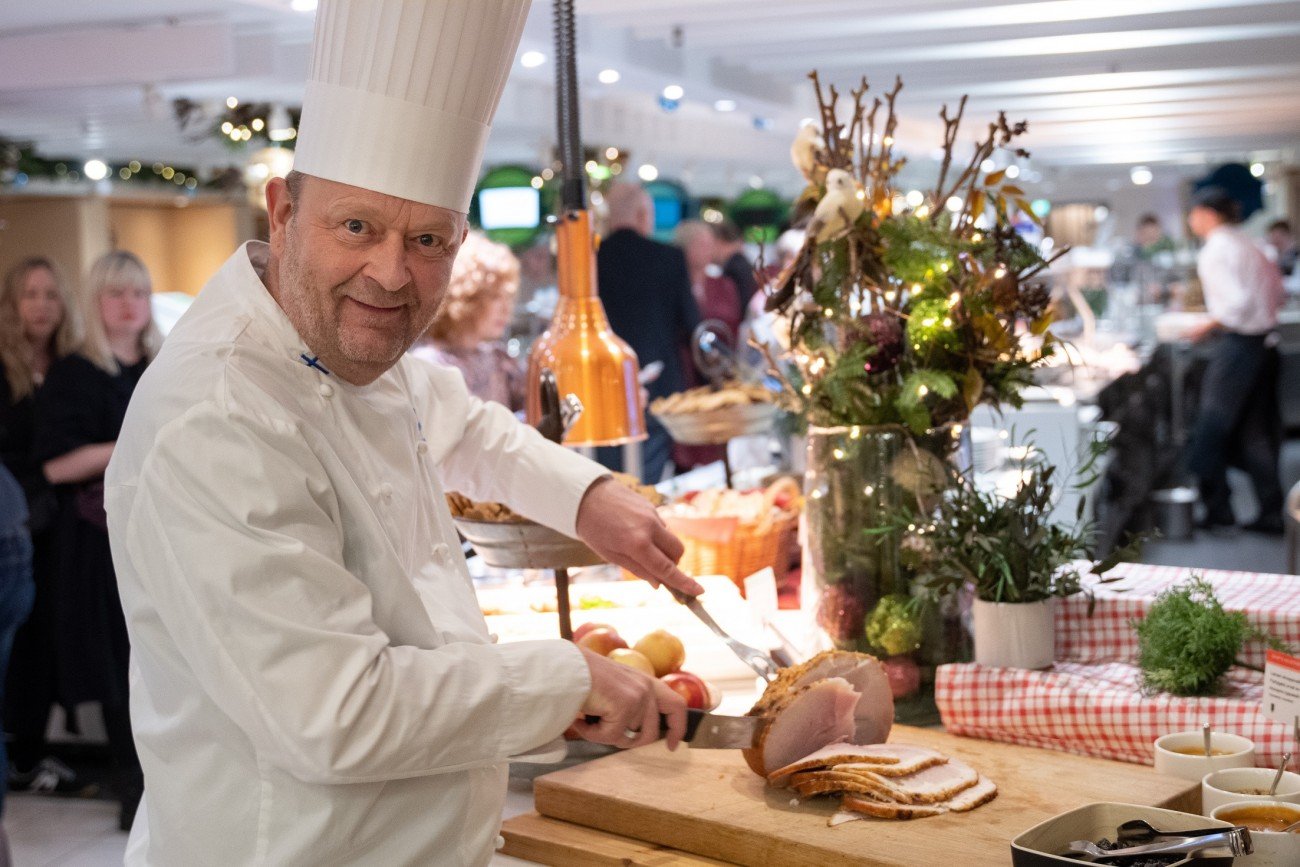 Takaisin Tukholmaan: Tallink Siljan ja Viking Linen joulubuffetit