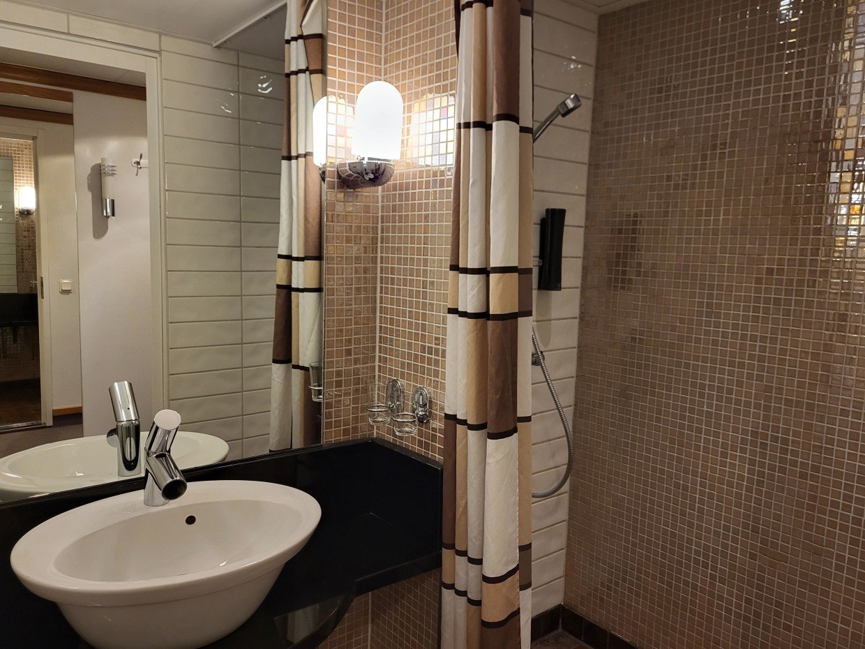 Viking Cinderella LXA hytti kylpyhuone