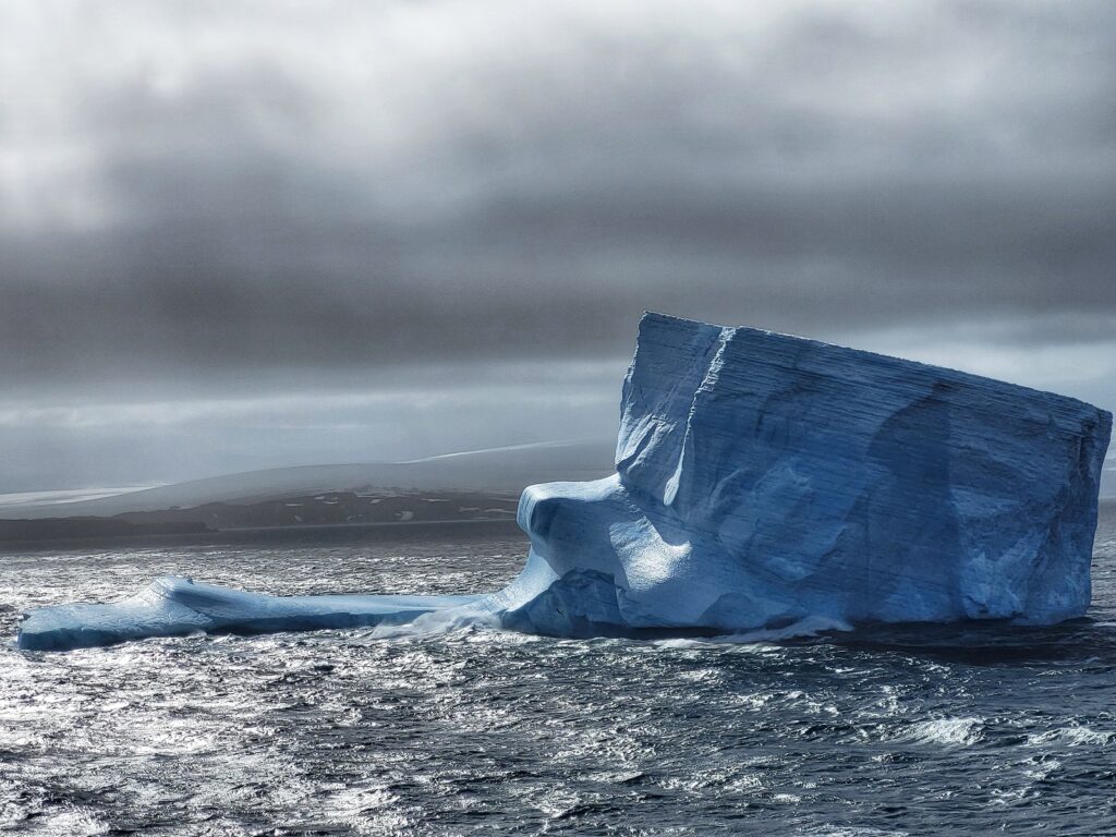 Etelämantereen risteily jäävuori