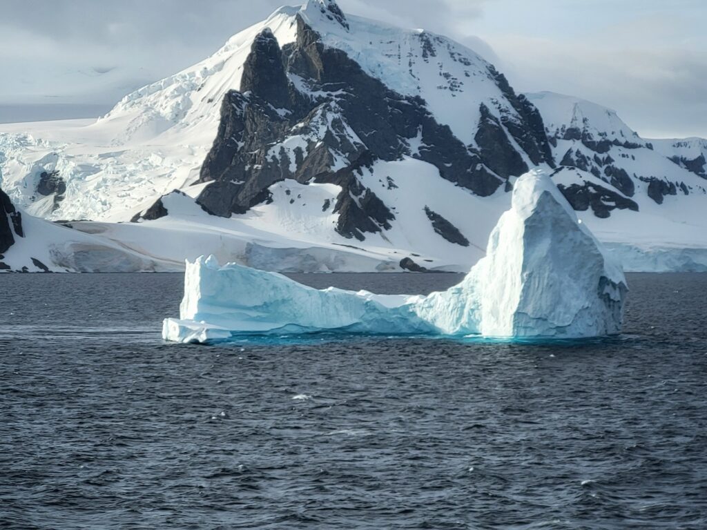 Etelämantereen risteily jäätikkö