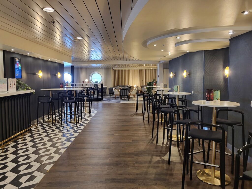 Baltic Princess uudistus kokemuksia Piano Bar