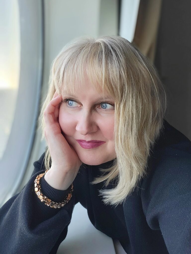 Nainen 50 vuotta meikki